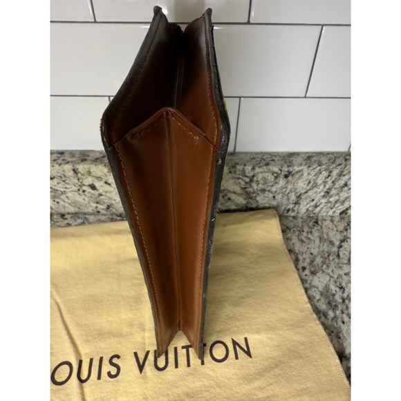 Women's Louis Vuitton Monogram Brown Tan Clutch - Picture 8 of 13